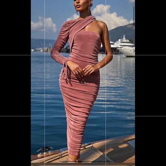 Alamour The Label Dresses & Skirts - Pink dress